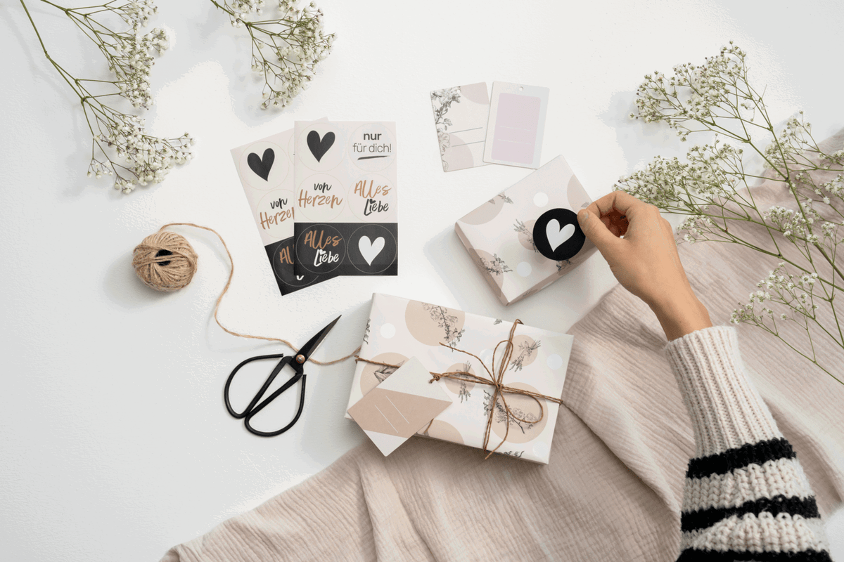 Peclavus Geschenkverpackungs-Set inkl. Geschenkanhänger und Sticker-Sets